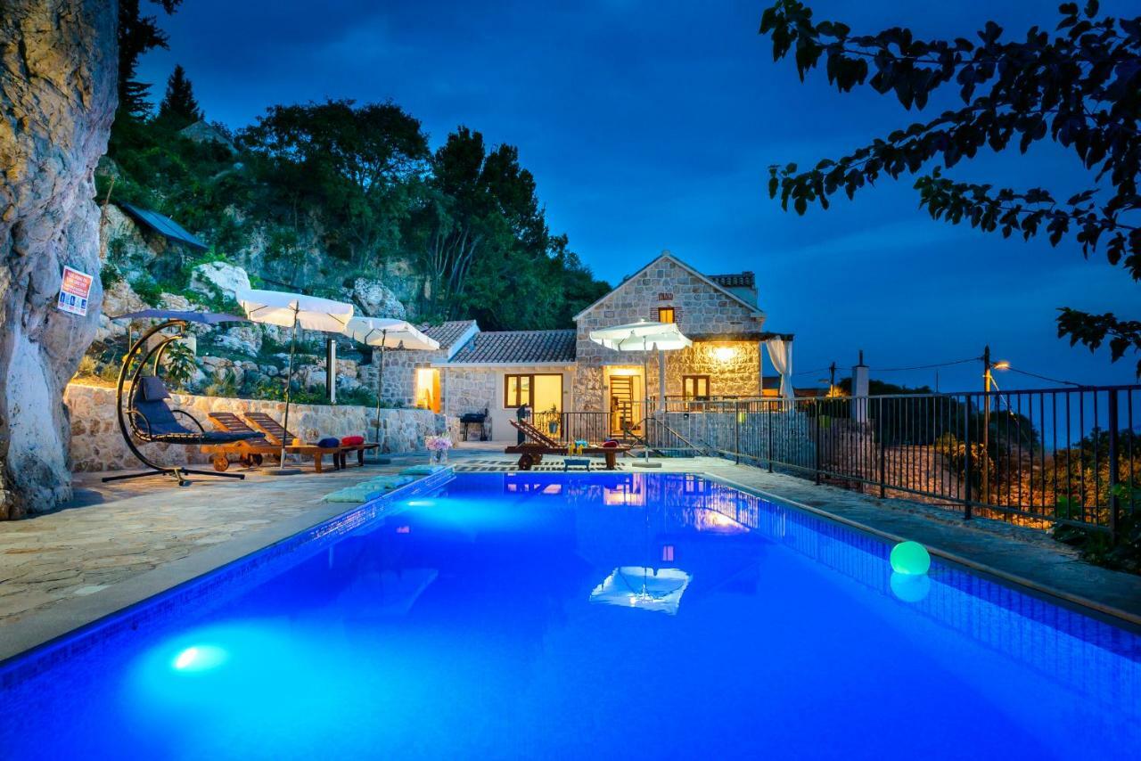 Stone-exceptional Private Estate Villa Mlini